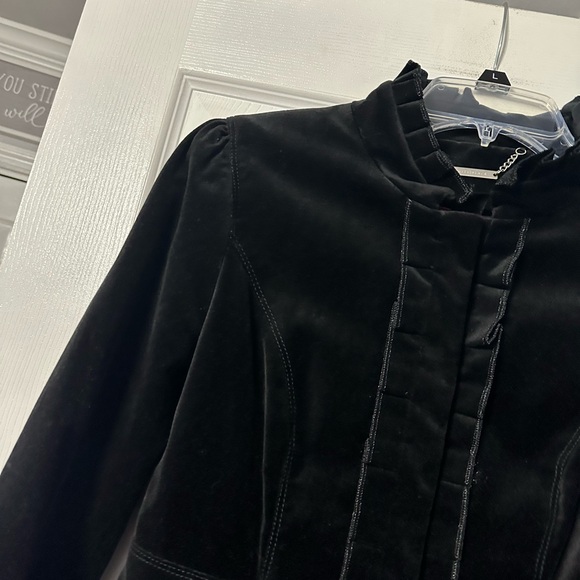 Stunning WHBM Long Velvet Ruffle Jacket - Picture 5 of 16